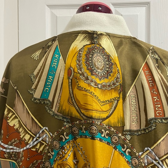 Juhli Vancouver women boroque stylish silky  bomber jacket. Size M/L. Used. - Picture 3 of 14